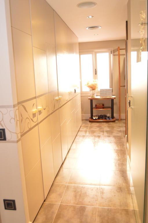 Tarragona Suites Prat De La Riba Esterno foto
