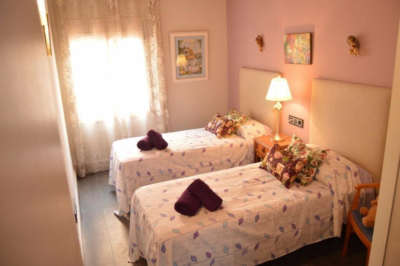 Tarragona Suites Prat De La Riba Esterno foto
